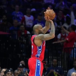 nba投注-绝对硬汉！塔克5次抢断+5前场板 哈登为他降薪值了