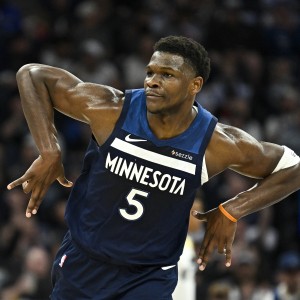 能冲到第几？华子24岁前季后赛已砍下15次30+，排名历史第五